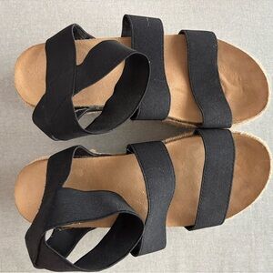 Black Elastic-Strap Women’s Sandals